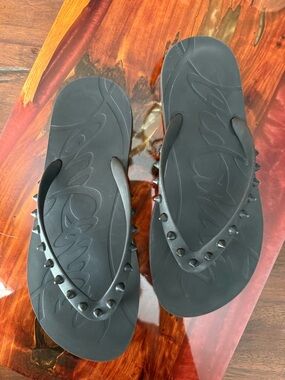 Christian Louboutin Loubi Flip Donna Flat Sandals – Black | Size 38